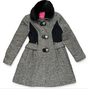 Betsey Johnson Herringbone Wool Peplum Faux Fur Heart Button Jacket Size 8 Glam